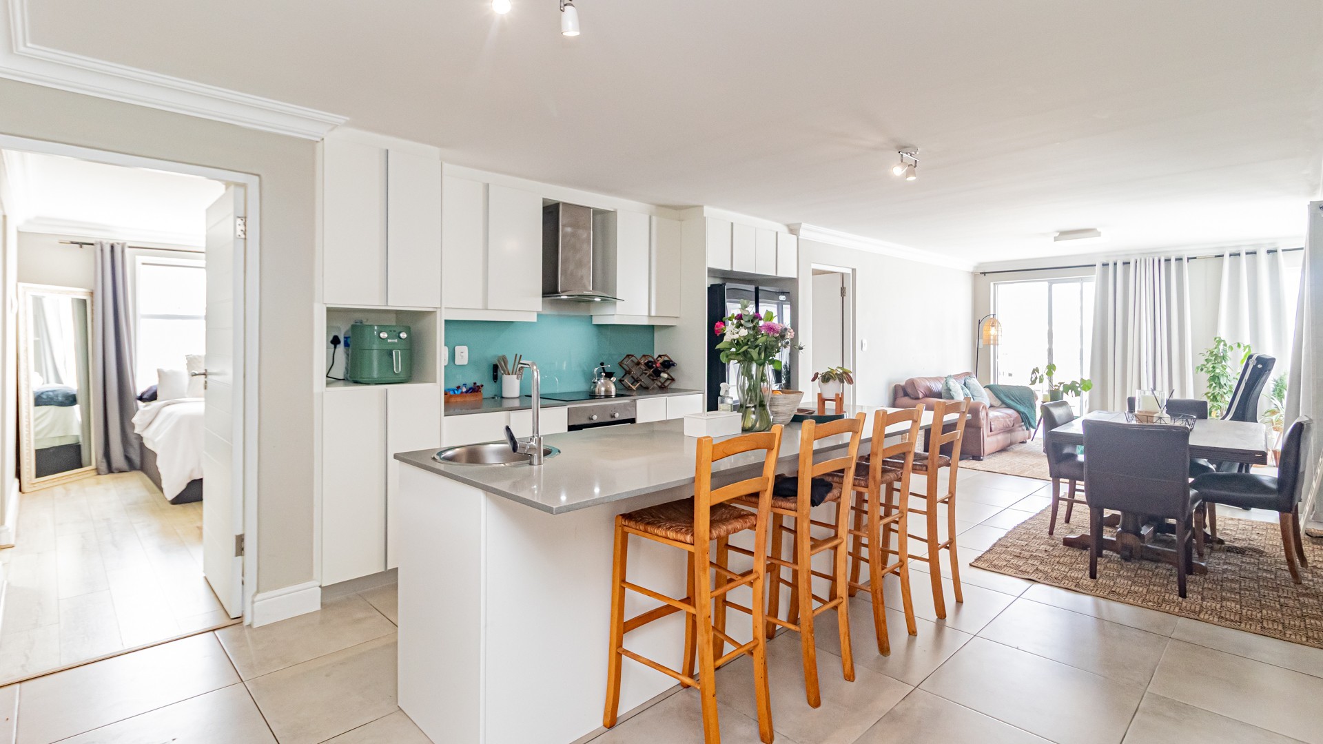Apartment for sale in Beachfront, Table View, Blouberg, 101 m²