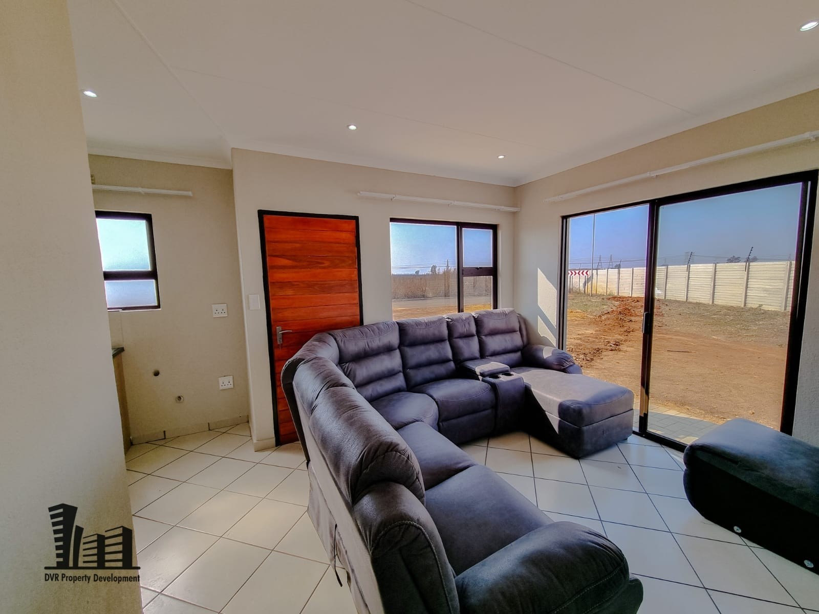 House for sale in Lenasia South, Johannesburg, 254 m²