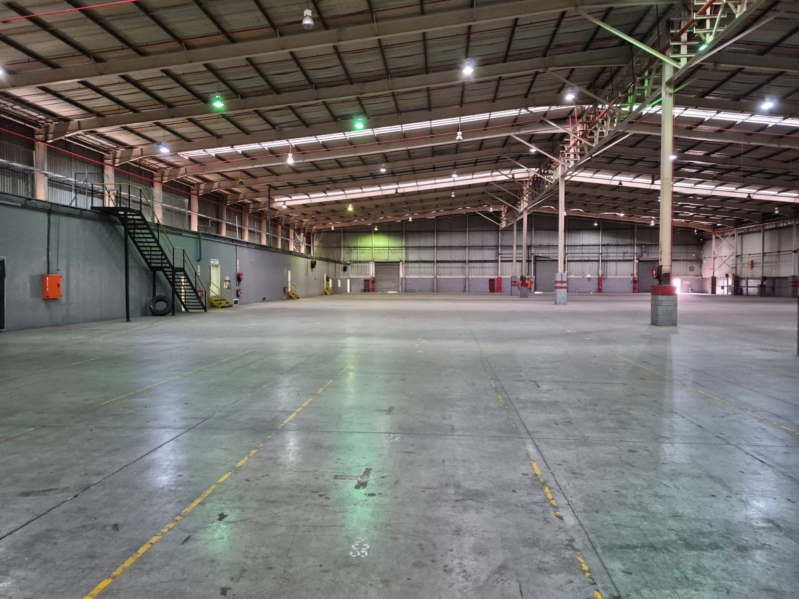 Warehouse for rent in Uitenhage Central, Uitenhage, 2 Brickfields Road, Uitenhage Central, Uitenhage, Eastern Cape, 6800 m²