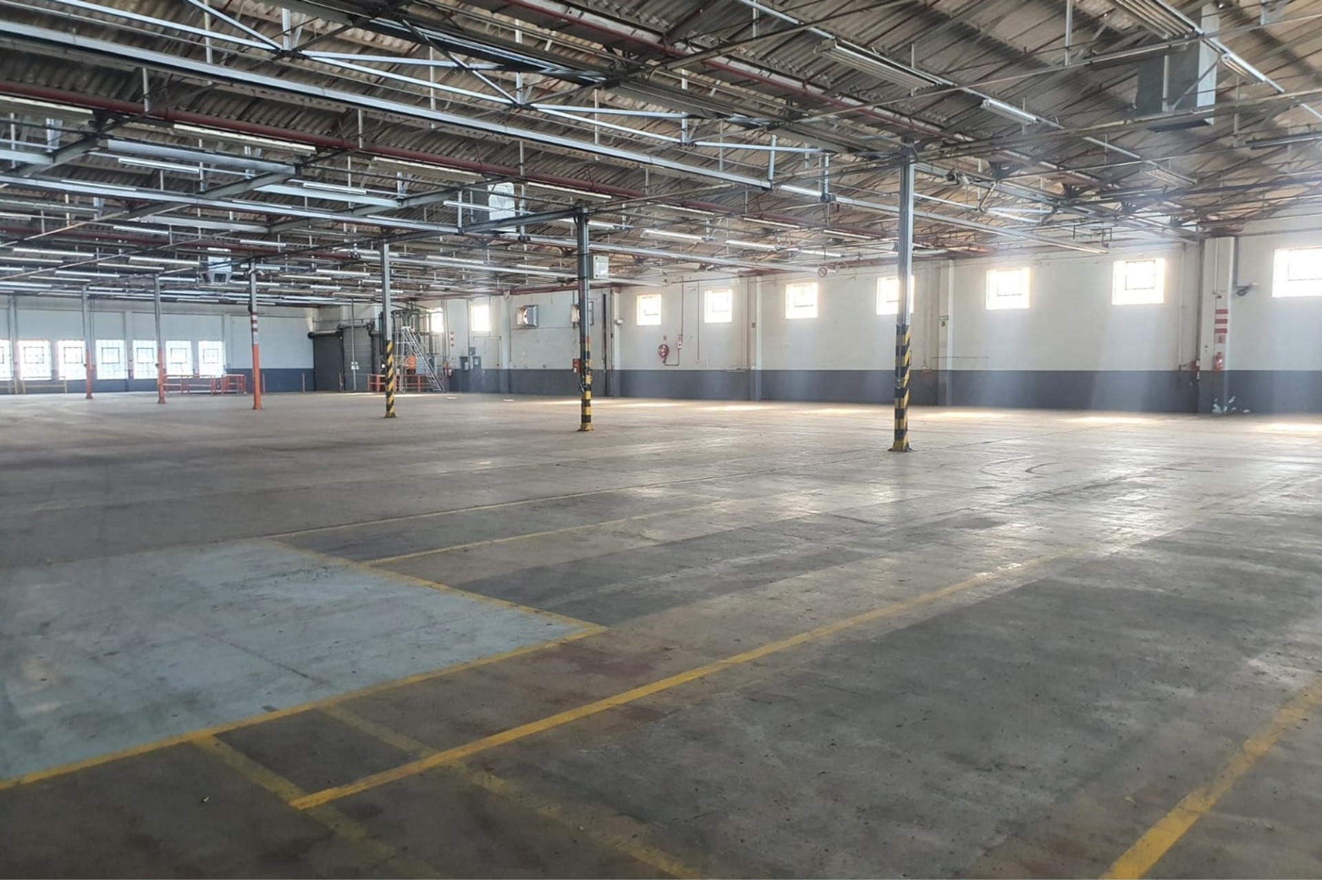 Warehouse for rent in Sidwell, Port Elizabeth, 107 Kempston Road, Sidwell, Port Elizabeth, Eastern Cape, 9295 m²