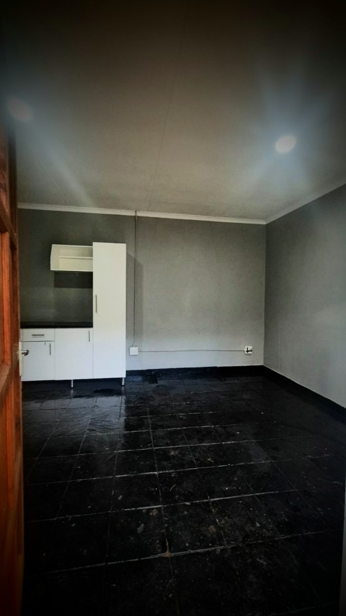 Studio Apartment for rent in Cashan, Rustenburg, North West