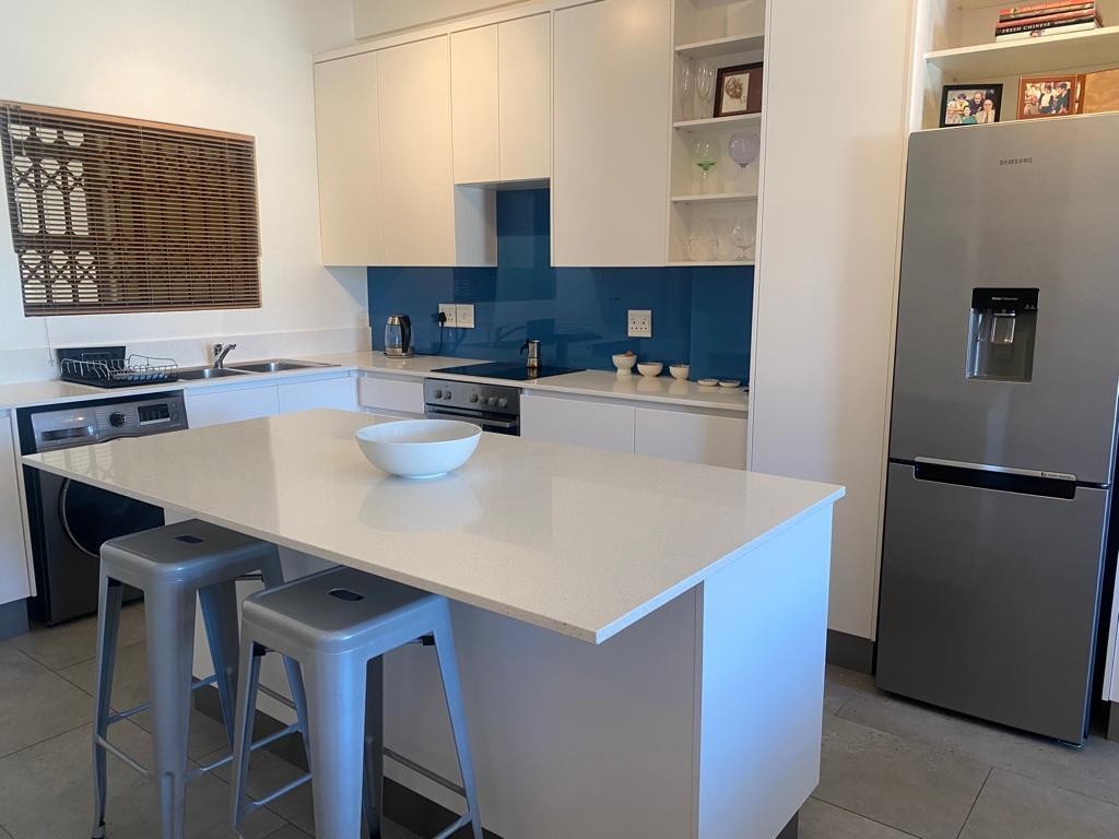 Apartment for sale in Cape Town City Centre, Cape Town, (5th floor), The Piazza on Church Square, 32 Parliament Street, Cape Town City Centre, Cape Town, Western Cape, 76 m²
