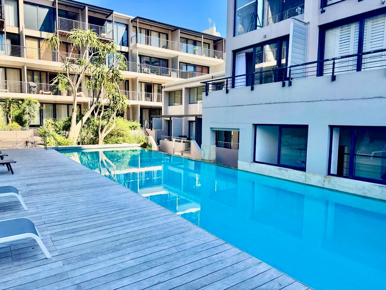 Apartment for sale in Cape Town City Centre, Cape Town, (5th floor), The Piazza on Church Square, 32 Parliament Street, Cape Town City Centre, Cape Town, Western Cape, 76 m²
