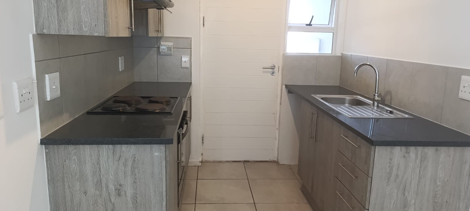 Apartment for rent in Heathfield, Cape Town, 52 m²