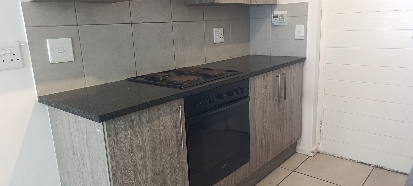 Apartment for rent in Heathfield, Cape Town, 52 m²