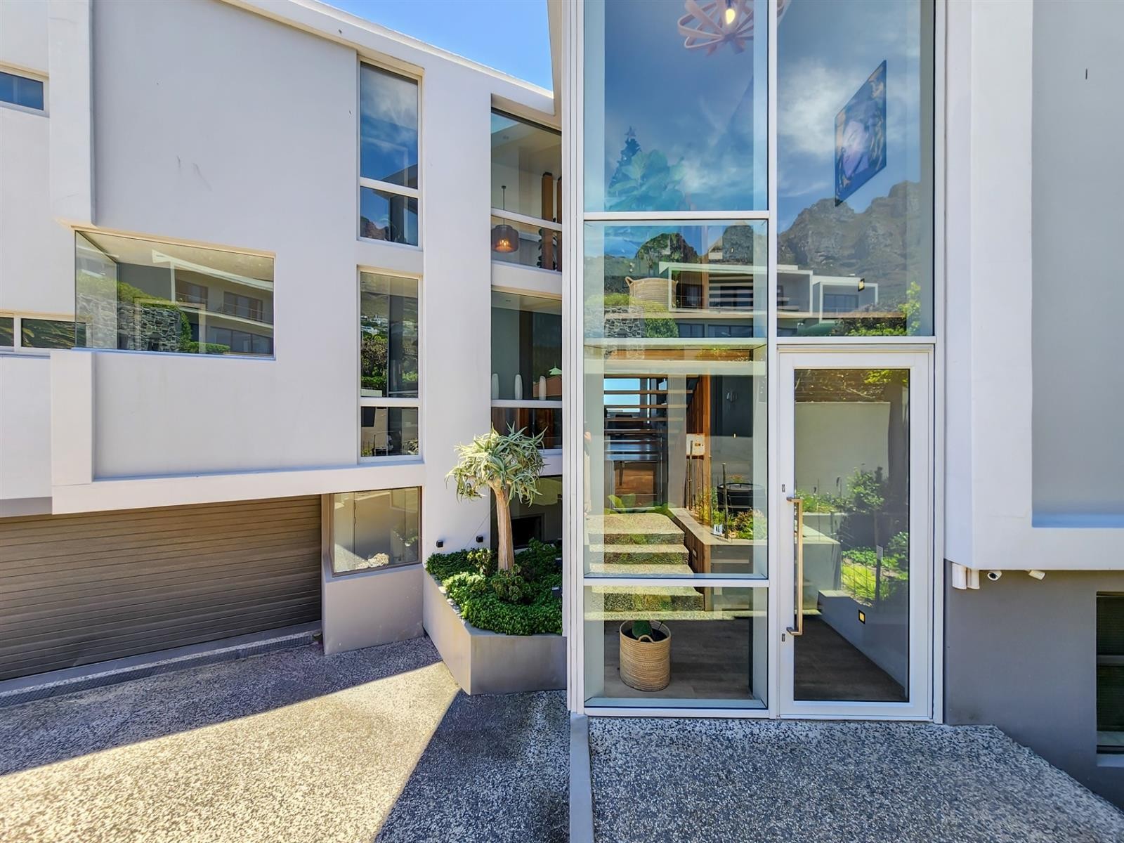 House for sale in Camps Bay, Cape Town, 544 m²