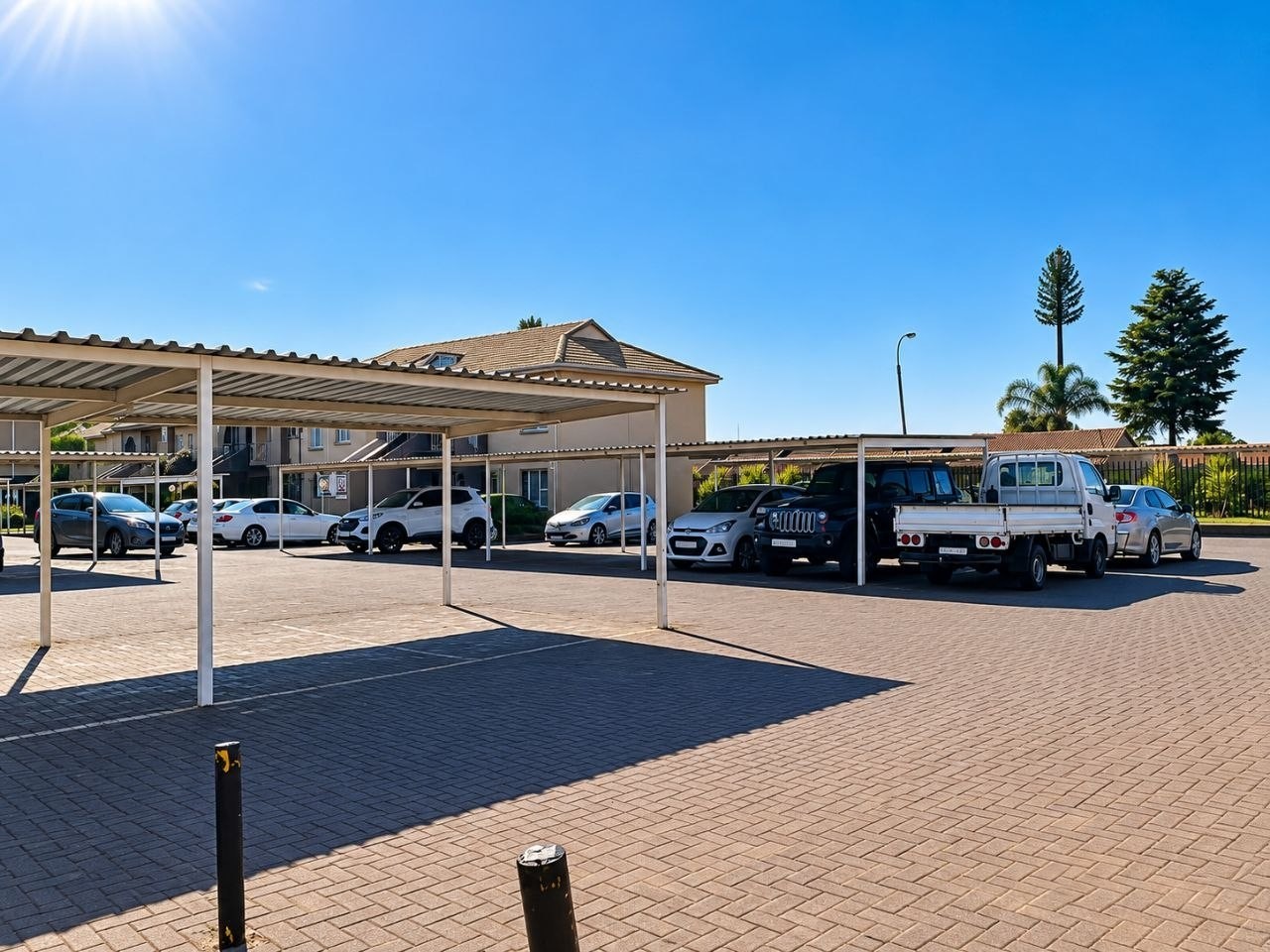 Apartment for sale in Norkem Park, Kempton Park, 69 m²