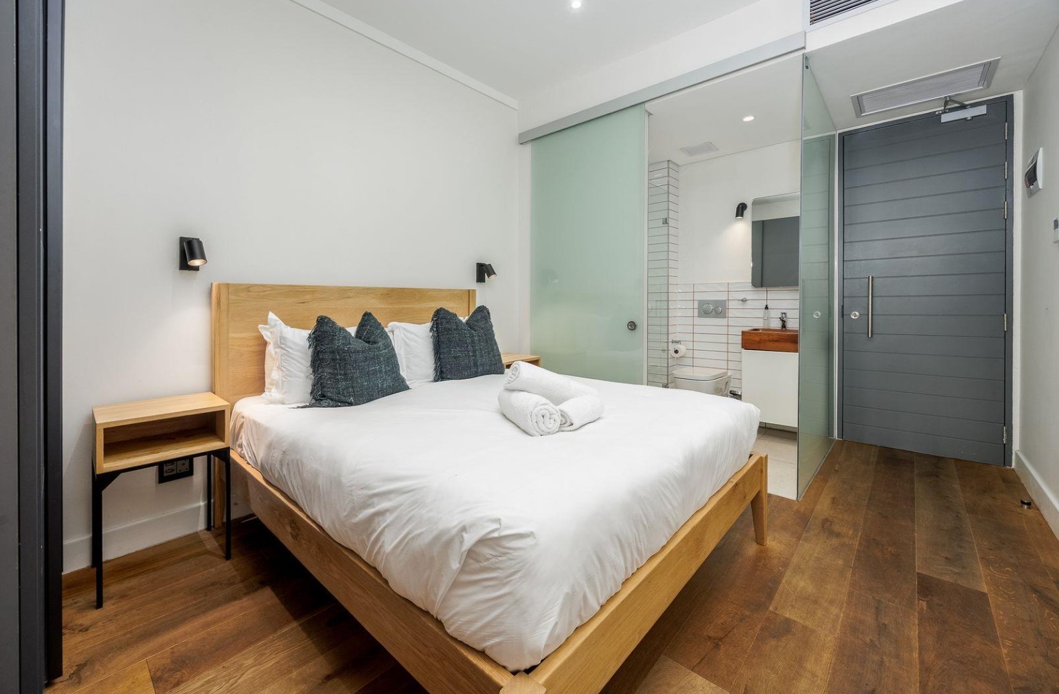 Studio Apartment for sale in Cape Town City Centre, Cape Town, 400 The Barracks, 50 Bree street, Cape Town City Centre, Cape Town, Western Cape, 30 m²
