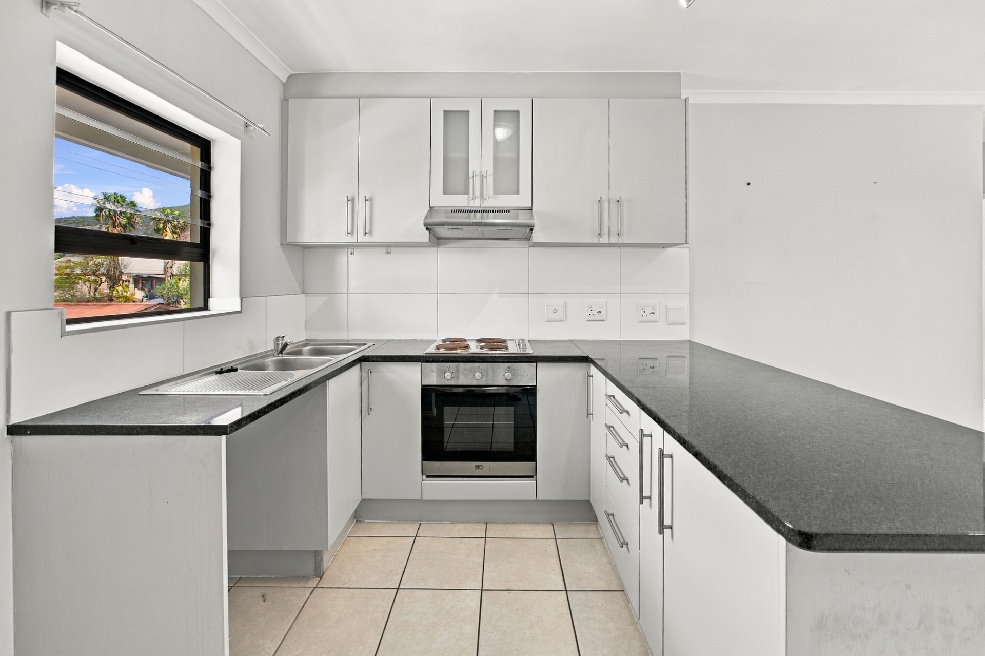 Apartment for sale in Paarl North, Paarl, 61 m²