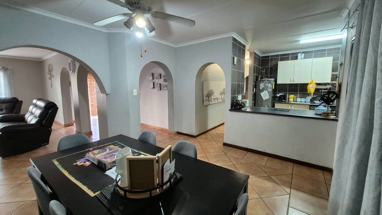 House for sale in Doornpoort, Pretoria, 310 m²