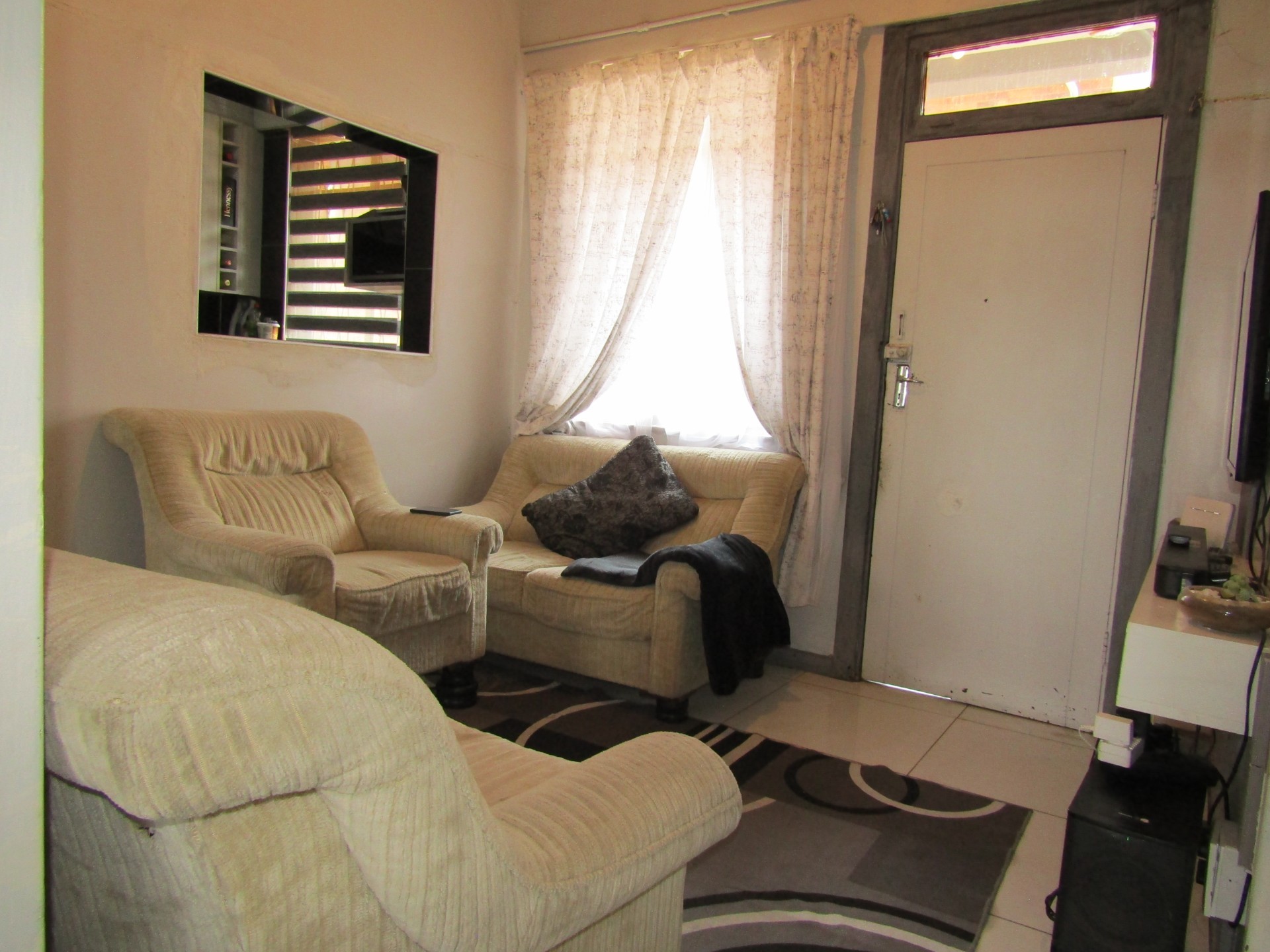 Apartment for sale in Jeppestown, Johannesburg, 181, Grador, 233 Doran Street, Jeppestown, Johannesburg, Gauteng, 75 m²