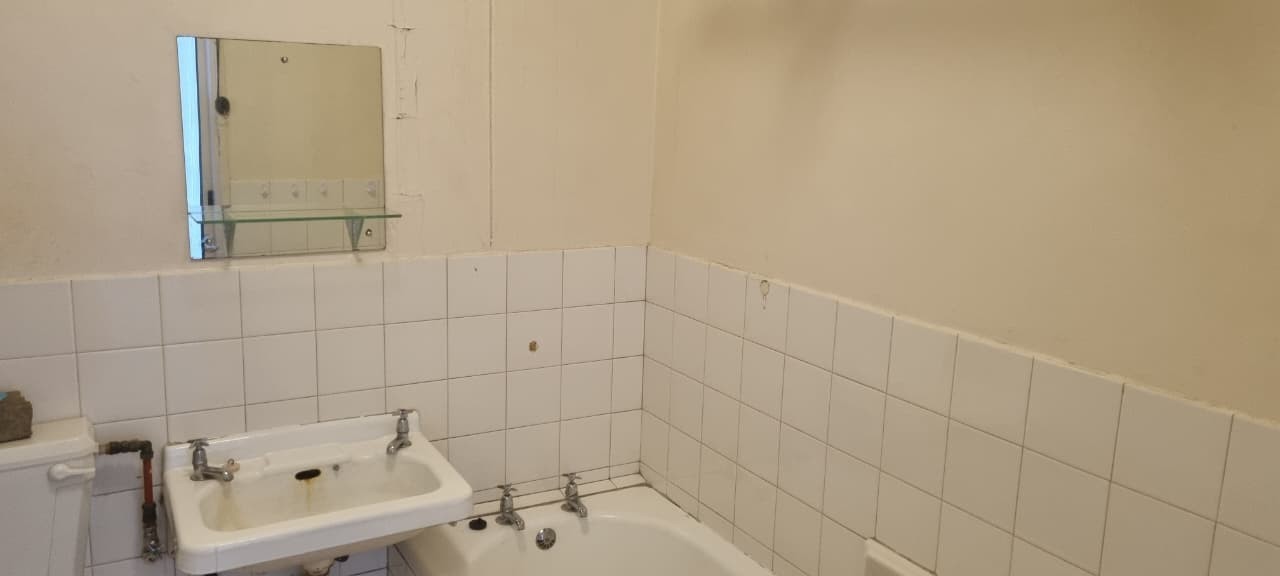 Complex for rent in Memorial Road Area, Kimberley