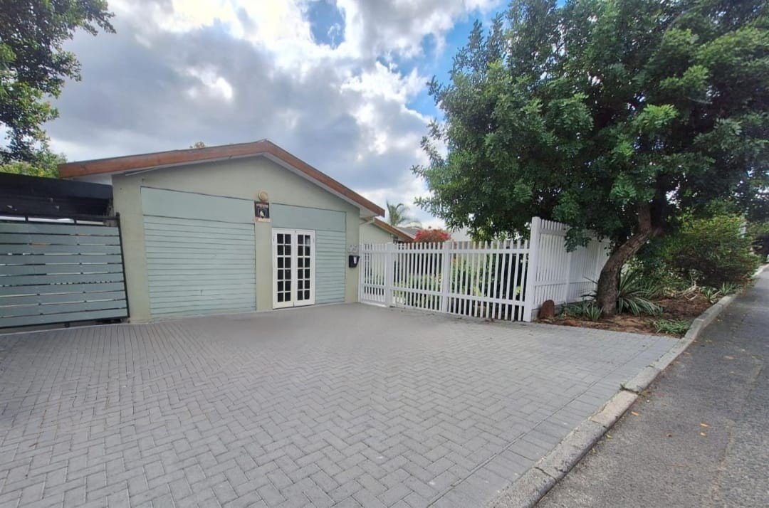 House for sale in Protea Heights, Brackenfell, 265 m²