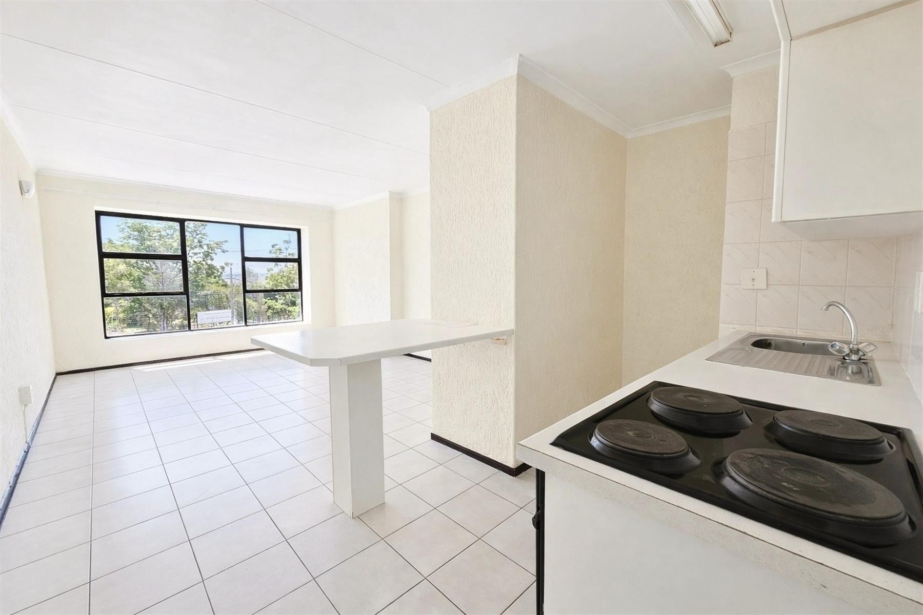 Studio Apartment for rent in Fourways Gardens, Sandton, 34 m²