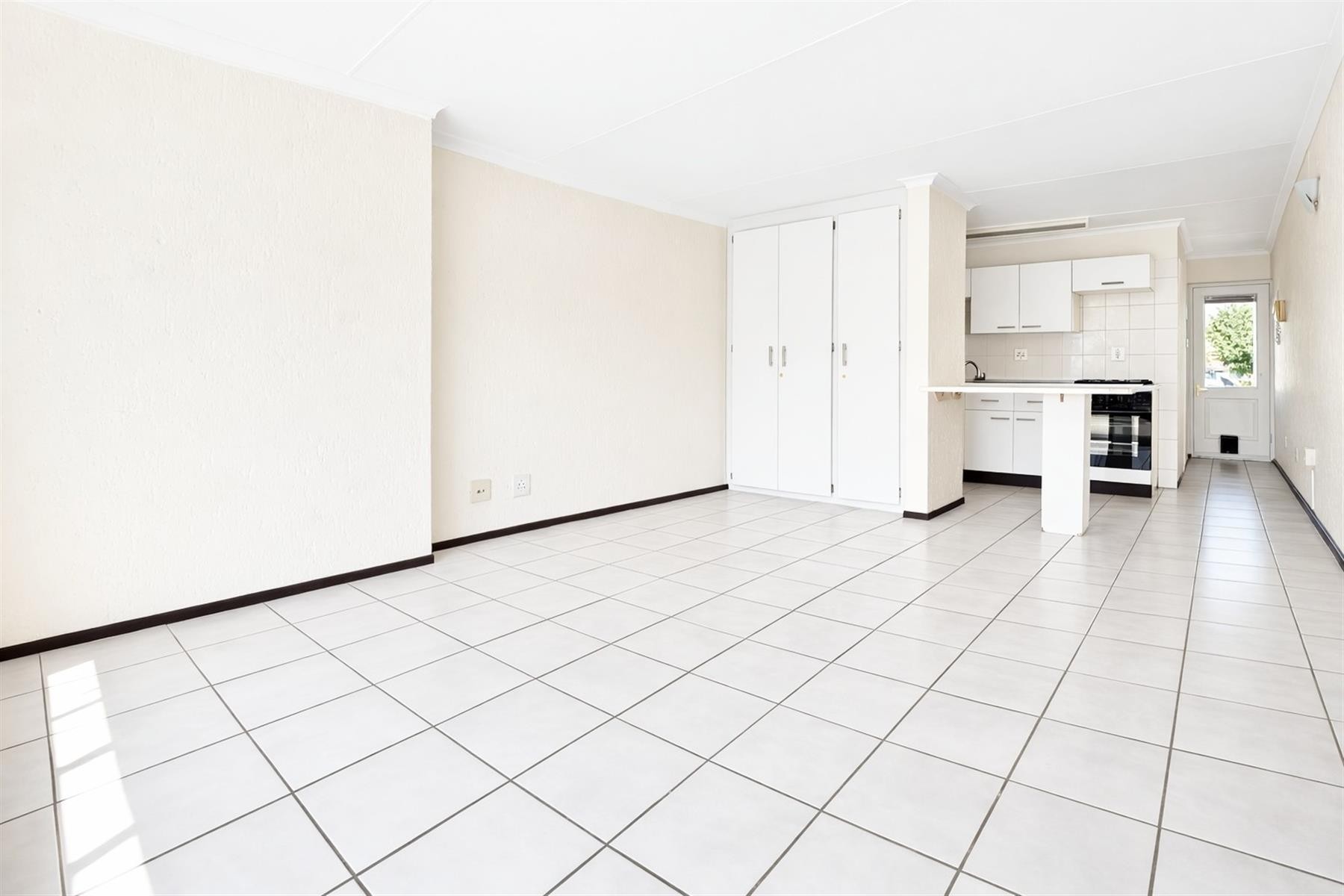 Studio Apartment for rent in Fourways Gardens, Sandton, 34 m²