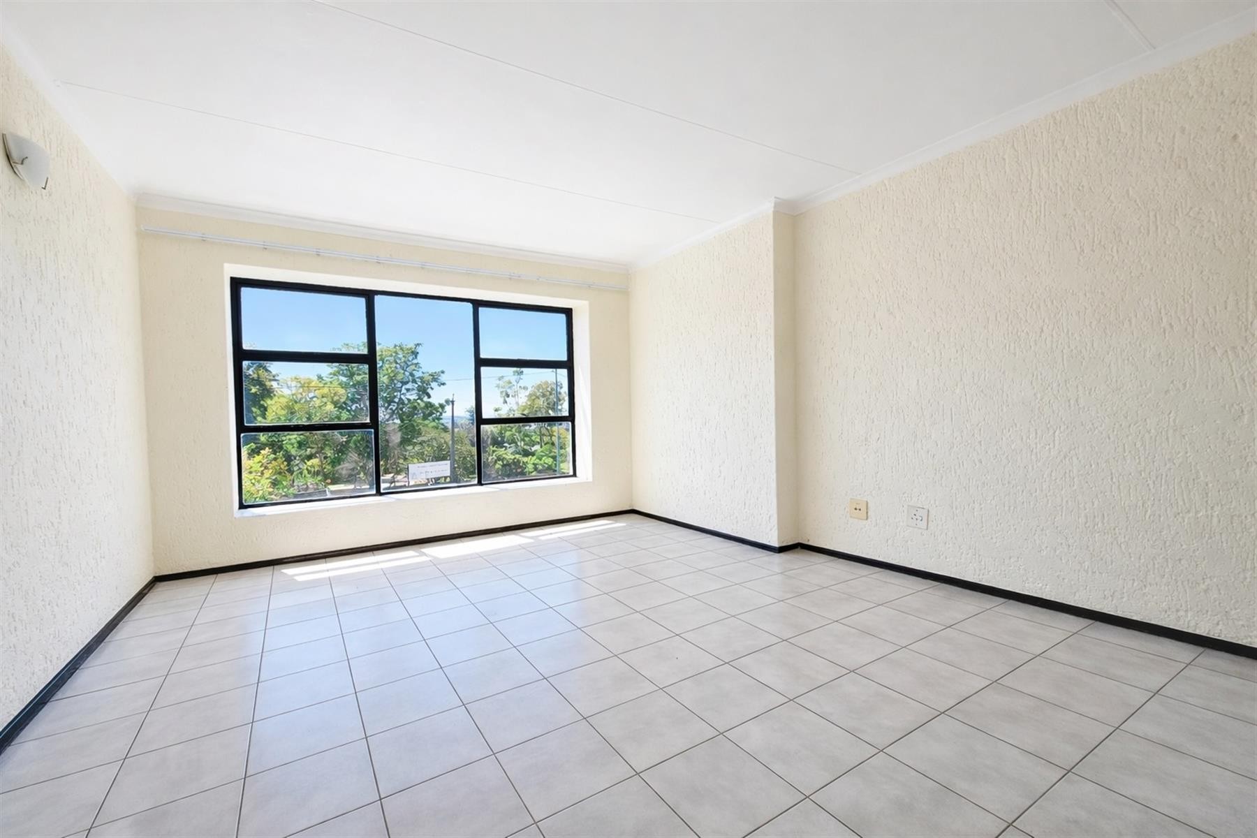 Studio Apartment for rent in Fourways Gardens, Sandton, 34 m²