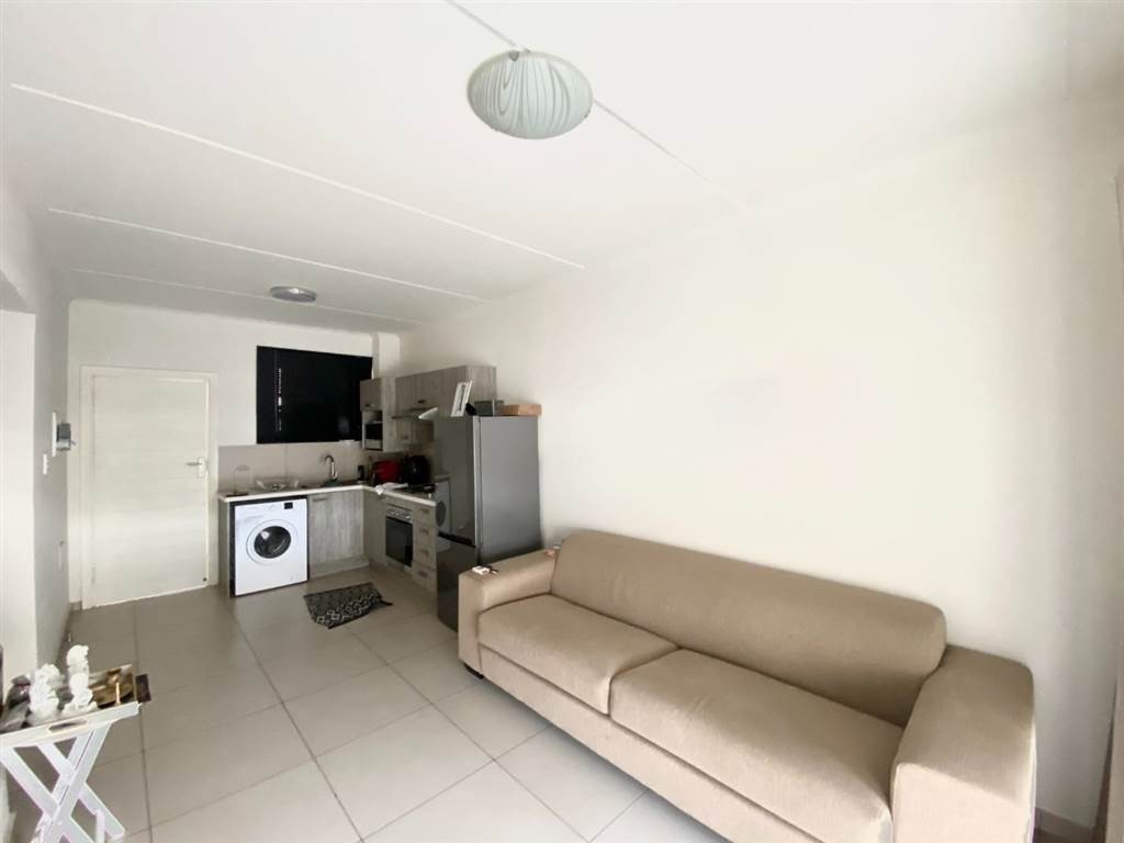 Apartment for sale in Carlswald Estate, Midrand, 23, west end, 137 new road, Carlswald Estate, Midrand, Gauteng, 49 m²