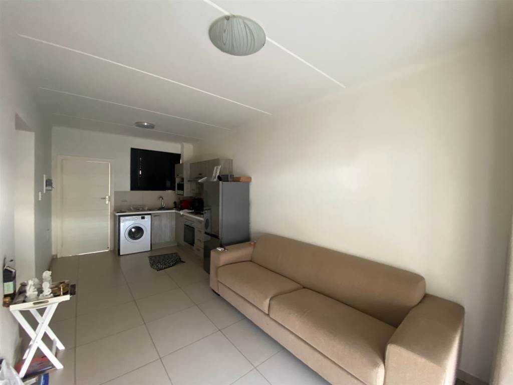 Apartment for sale in Carlswald Estate, Midrand, 23, west end, 137 new road, Carlswald Estate, Midrand, Gauteng, 49 m²