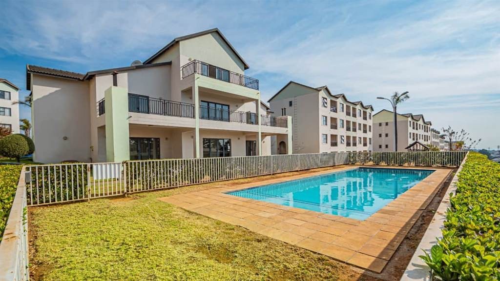 Apartment for sale in Carlswald Estate, Midrand, 23, west end, 137 new road, Carlswald Estate, Midrand, Gauteng, 49 m²
