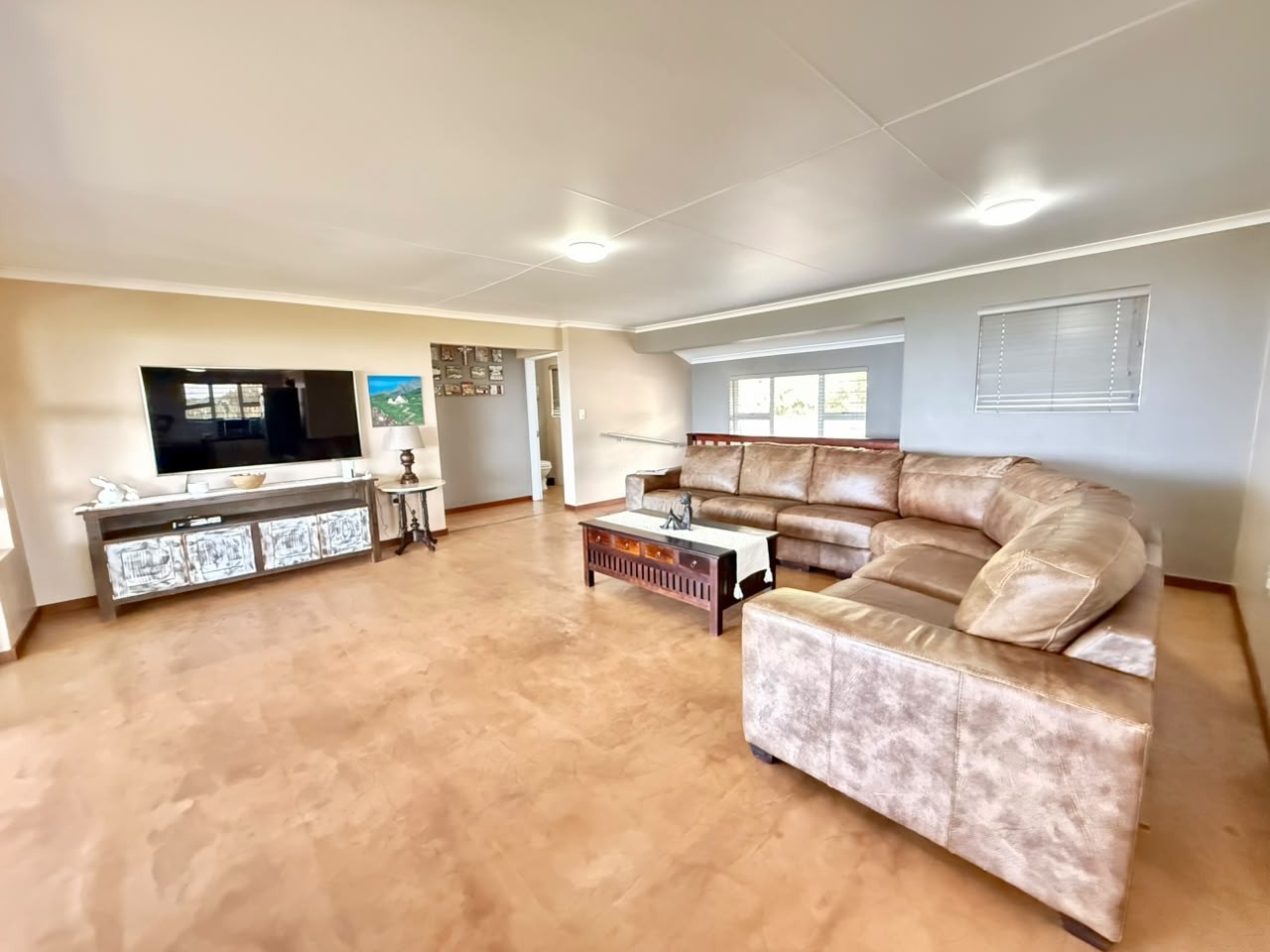 House for sale in Glenmore, Port Edward, KwaZulu Natal, 1710 m²
