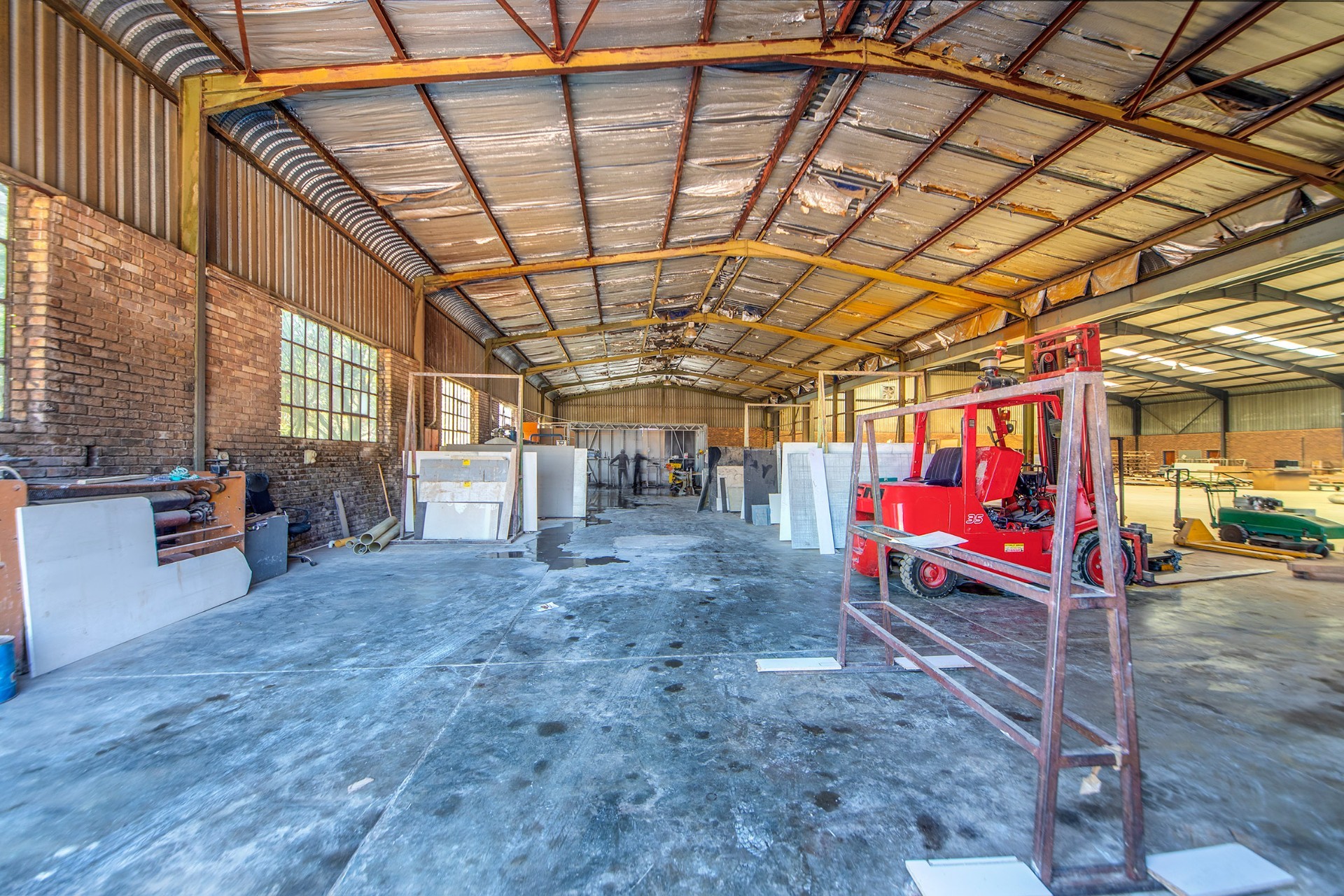 Industrial Property for sale in Nooitgedacht, Krugersdorp, 2000 m²