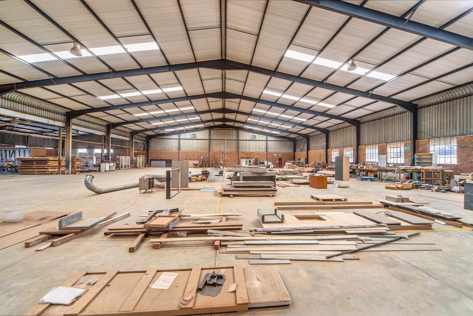 Industrial Property for sale in Nooitgedacht, Krugersdorp, 2000 m²