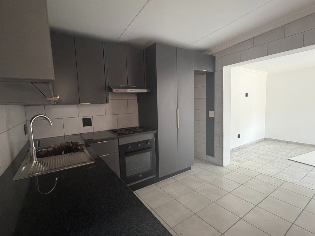Apartment for rent in Elandspark, Johannesburg
