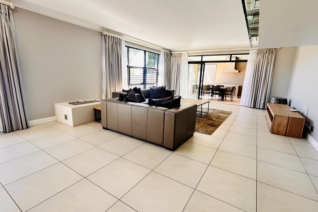 House for rent in Waterkloof, Pretoria, 361 m²