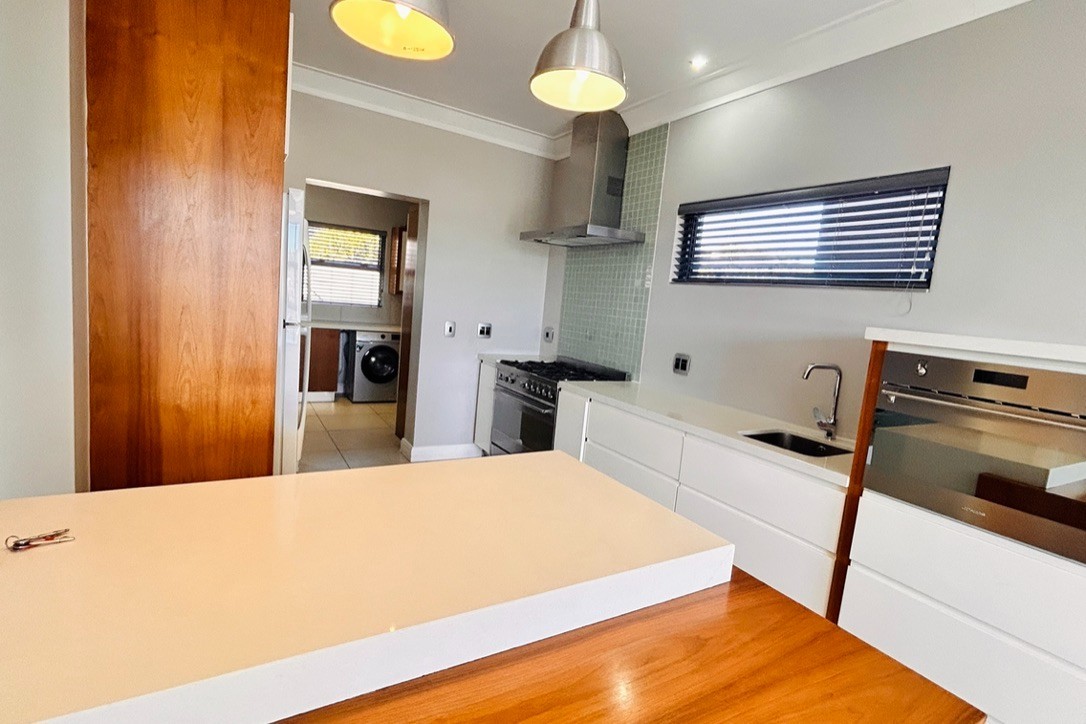 House for rent in Waterkloof, Pretoria, 361 m²