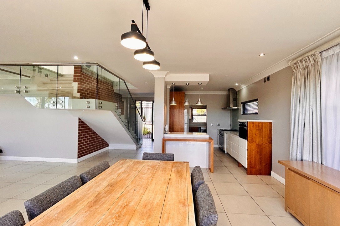 House for rent in Waterkloof, Pretoria, 361 m²