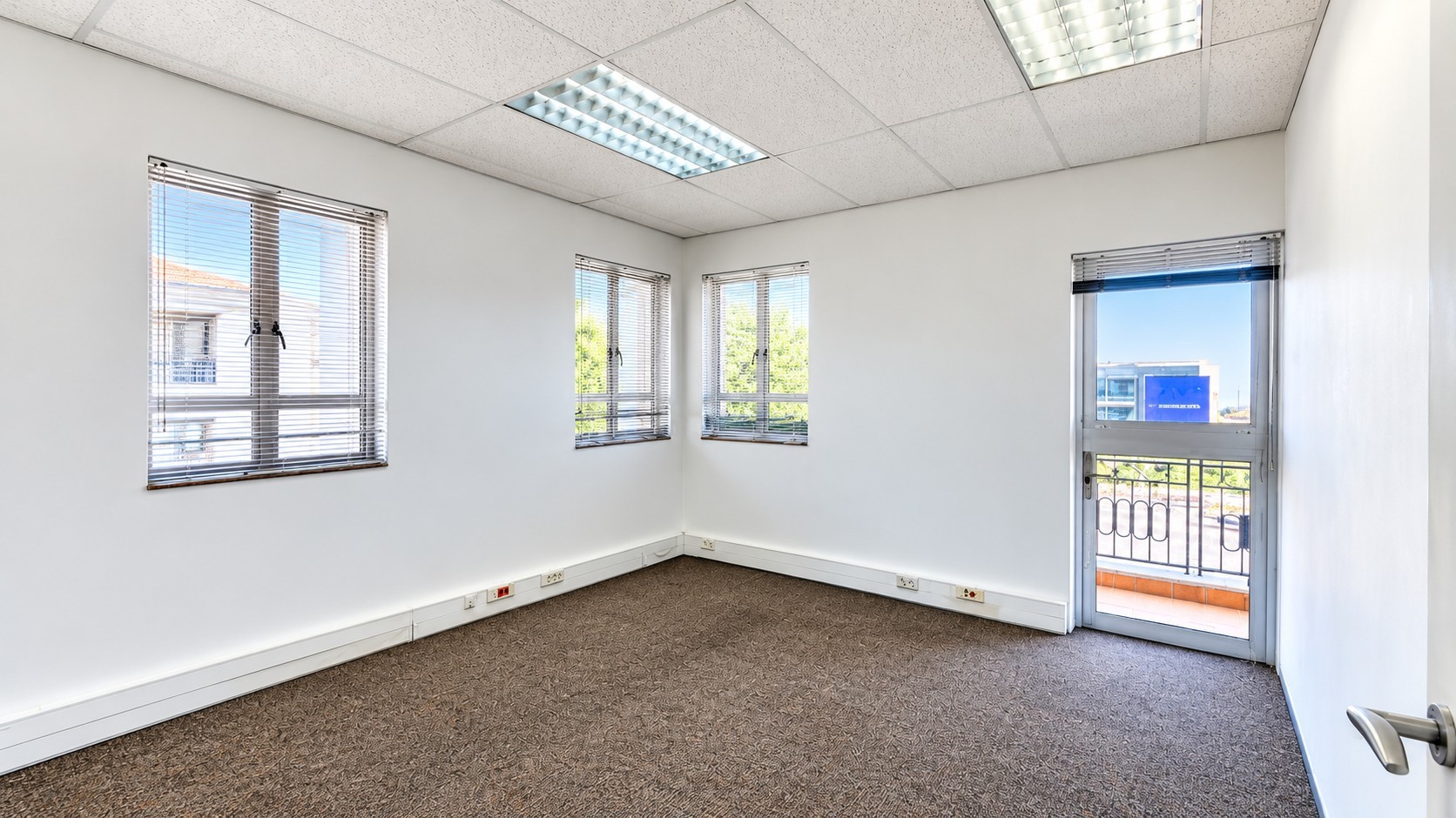 Office for rent in Bryanston East, Bryanston, Sandton, 185 m²
