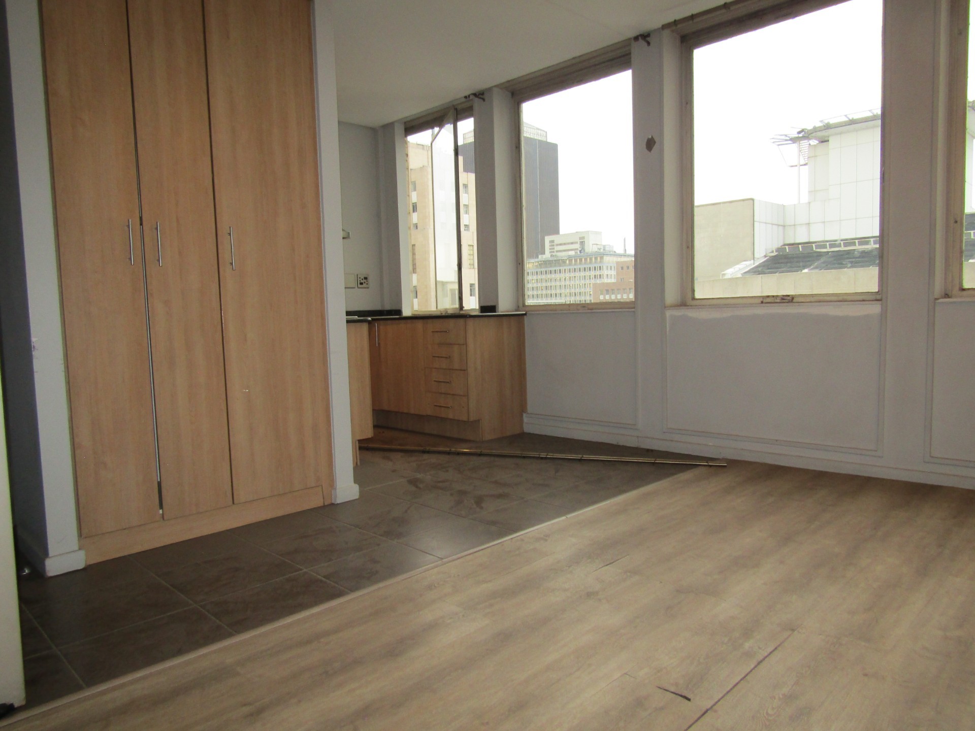 Apartment for rent in Marshalltown, Johannesburg, 91, Isibaya House, 47 Anderson Street, Marshalltown, Johannesburg, Gauteng, 25 m²