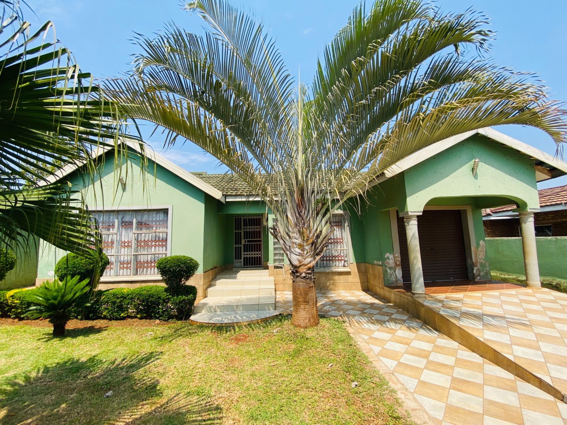 House for sale in Thohoyandou, 600 m²