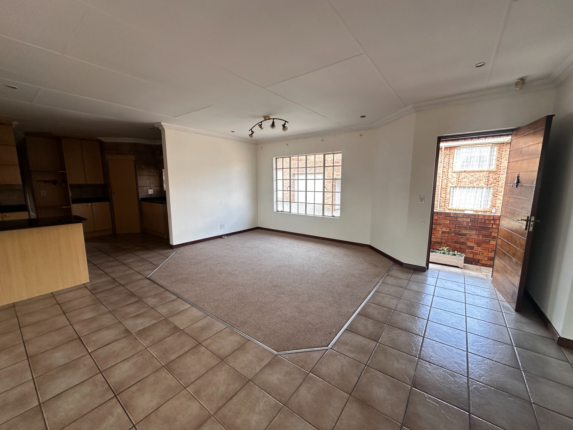 Townhouse for sale in Erasmuskloof, Pretoria, 181 m²