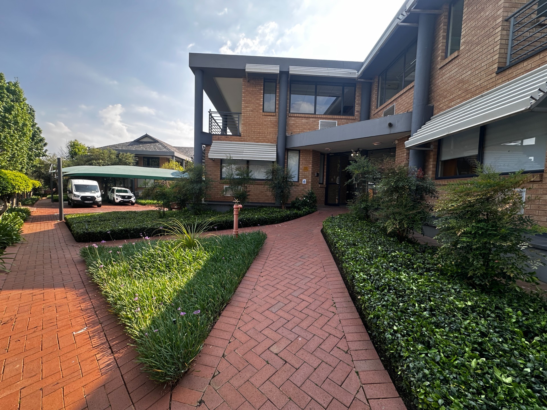 Commercial Property for rent in Brooklyn, Pretoria, 402 m²
