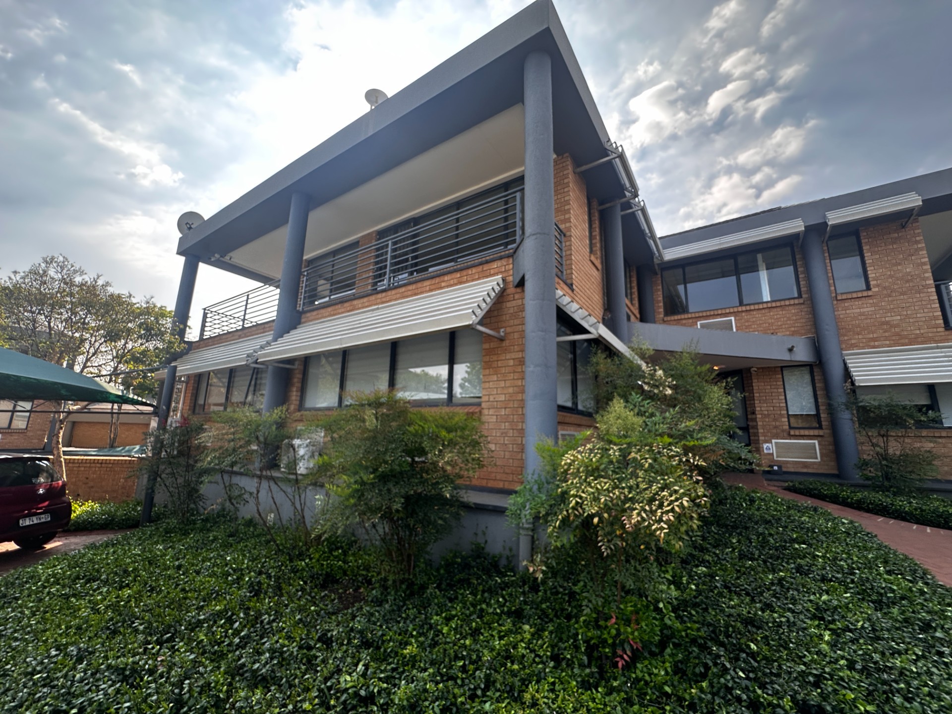 Commercial Property for rent in Brooklyn, Pretoria, 402 m²