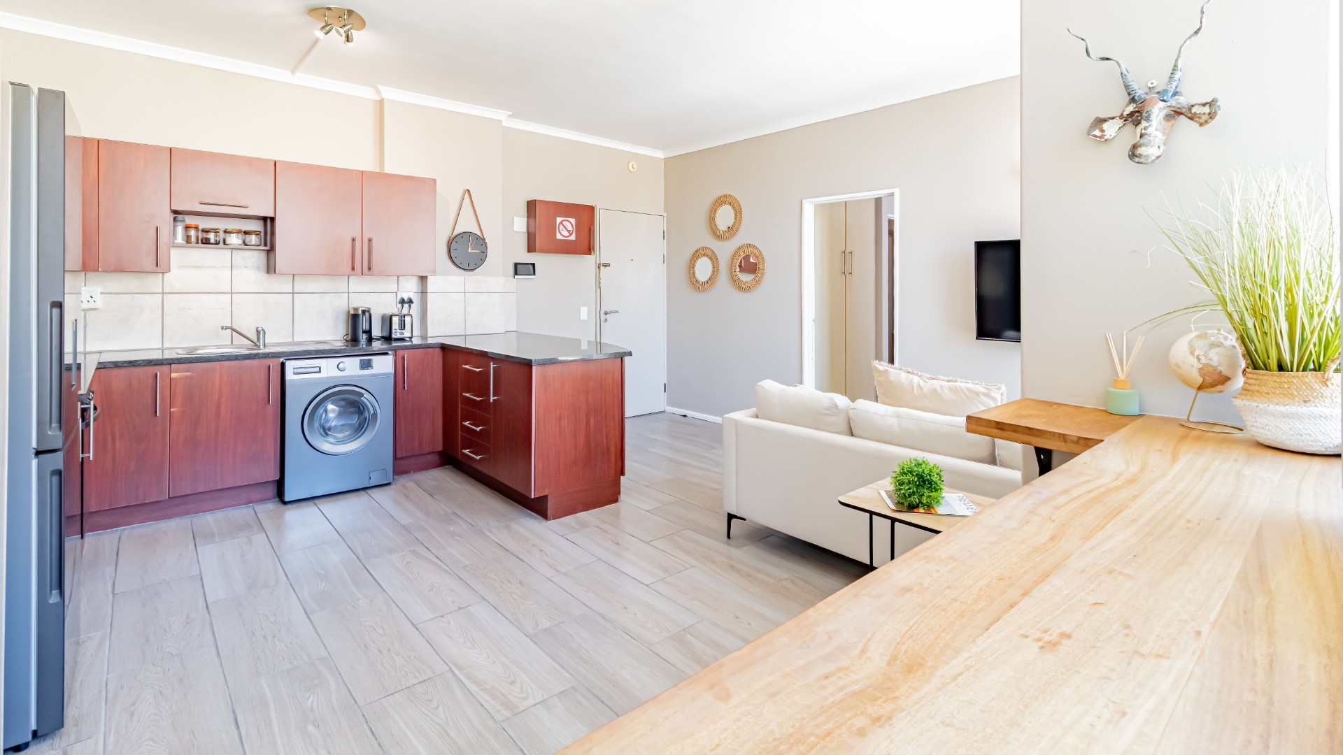 Apartment for rent in Cape Town City Centre, Cape Town, 1608 Perspectives (16th floor), 37 Roeland, Cape Town City Centre, Cape Town, Western Cape, 68 m²