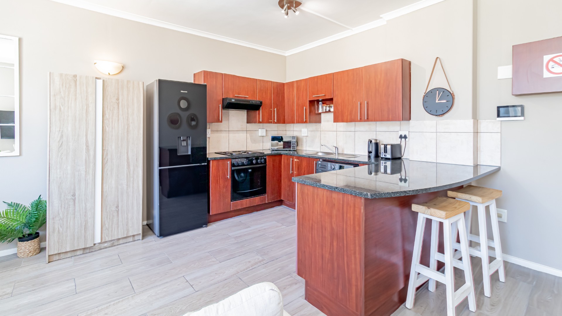 Apartment for rent in Cape Town City Centre, Cape Town, 1608 Perspectives (16th floor), 37 Roeland, Cape Town City Centre, Cape Town, Western Cape, 68 m²
