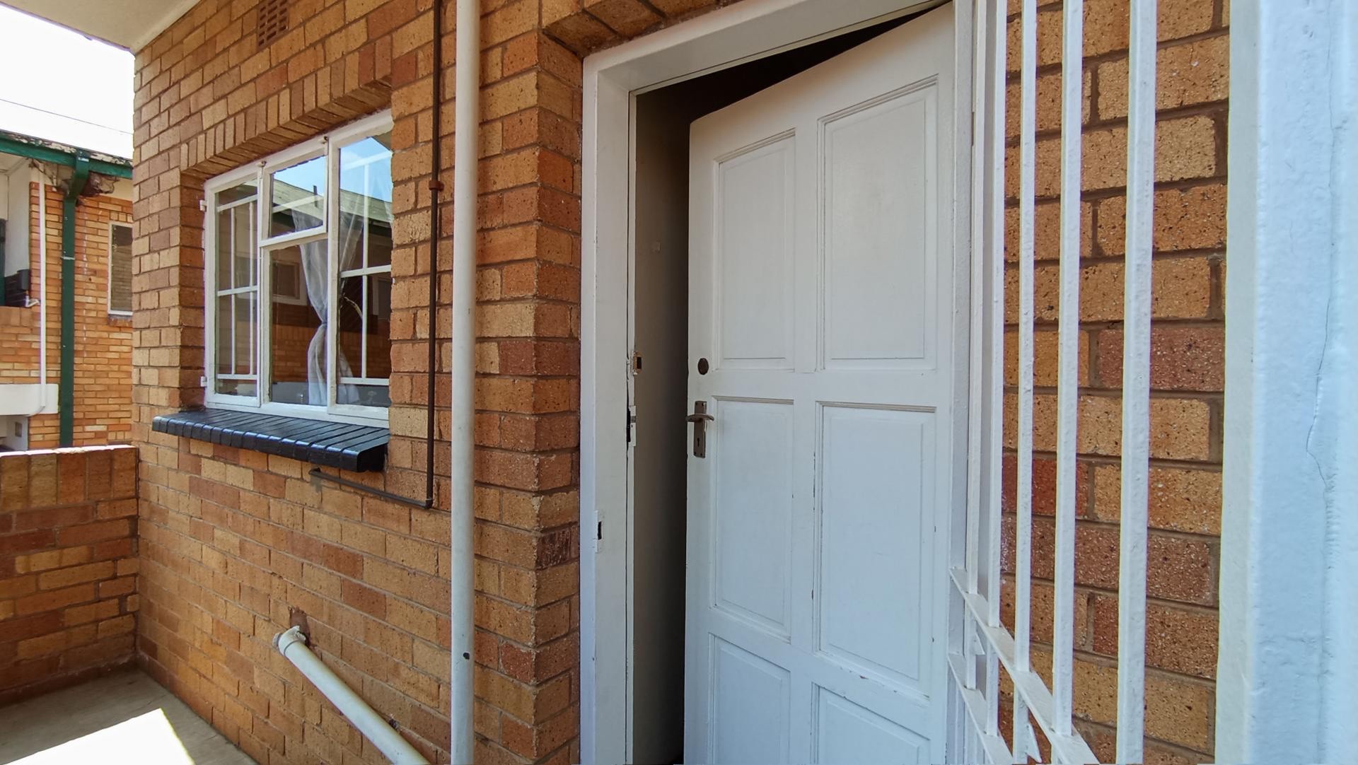 Apartment for sale in Florida, Roodepoort, 77 m²