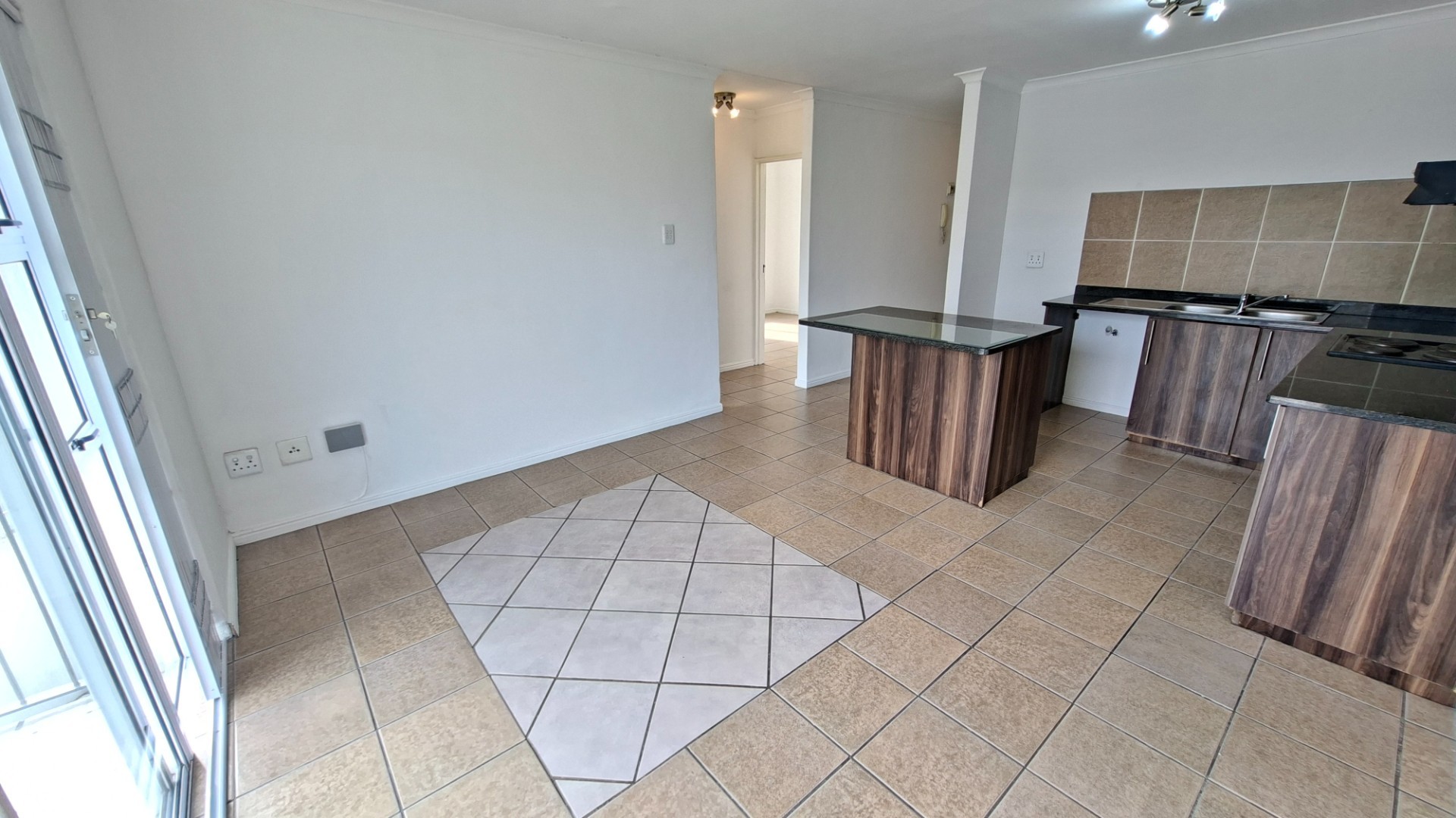 Apartment for sale in Belgravia, Bellville, (2nd floor), Villa Helena, 4 Scharmberg Street, Belgravia, Bellville, Western Cape, 57 m²