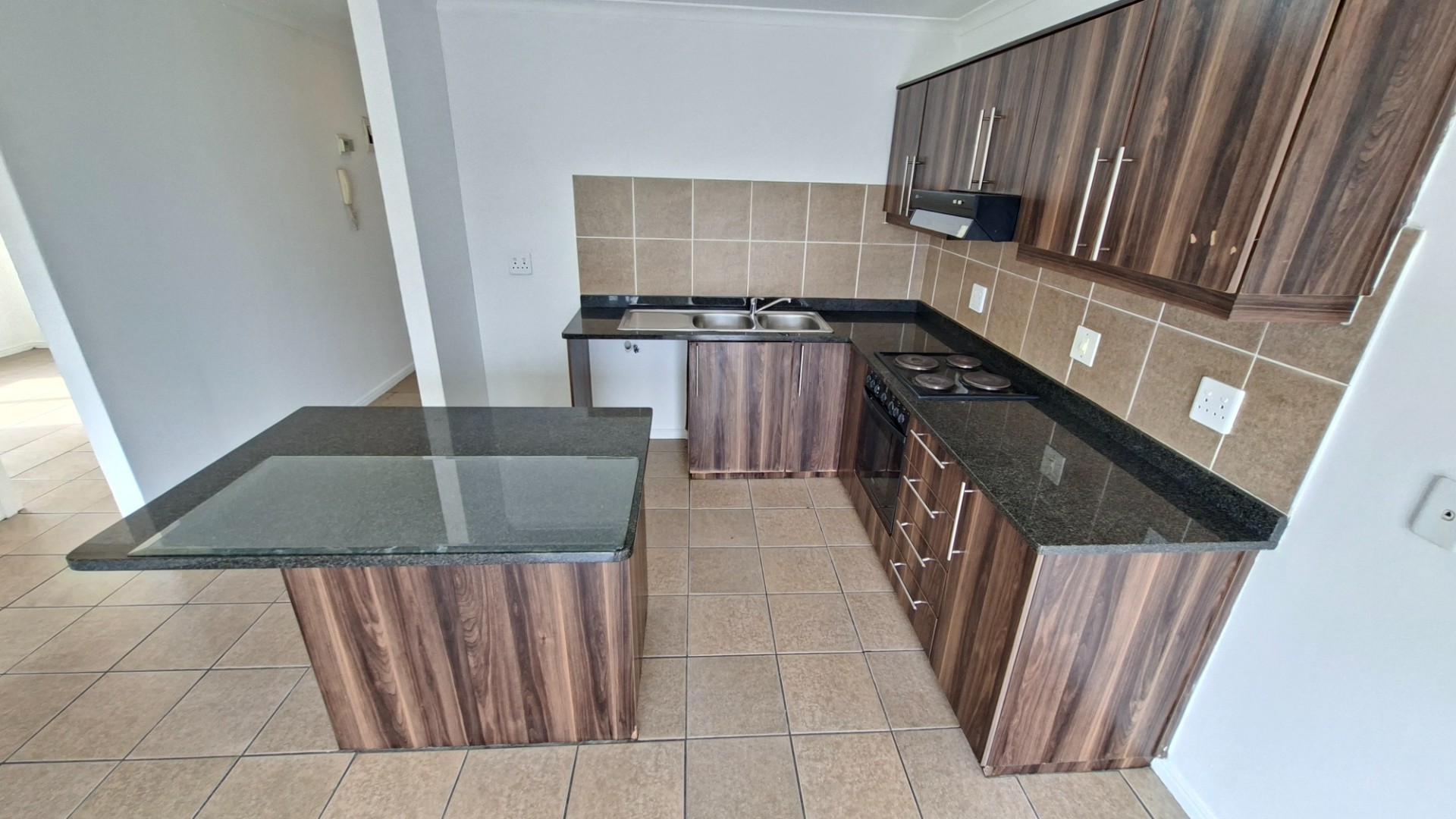 Apartment for sale in Belgravia, Bellville, (2nd floor), Villa Helena, 4 Scharmberg Street, Belgravia, Bellville, Western Cape, 57 m²