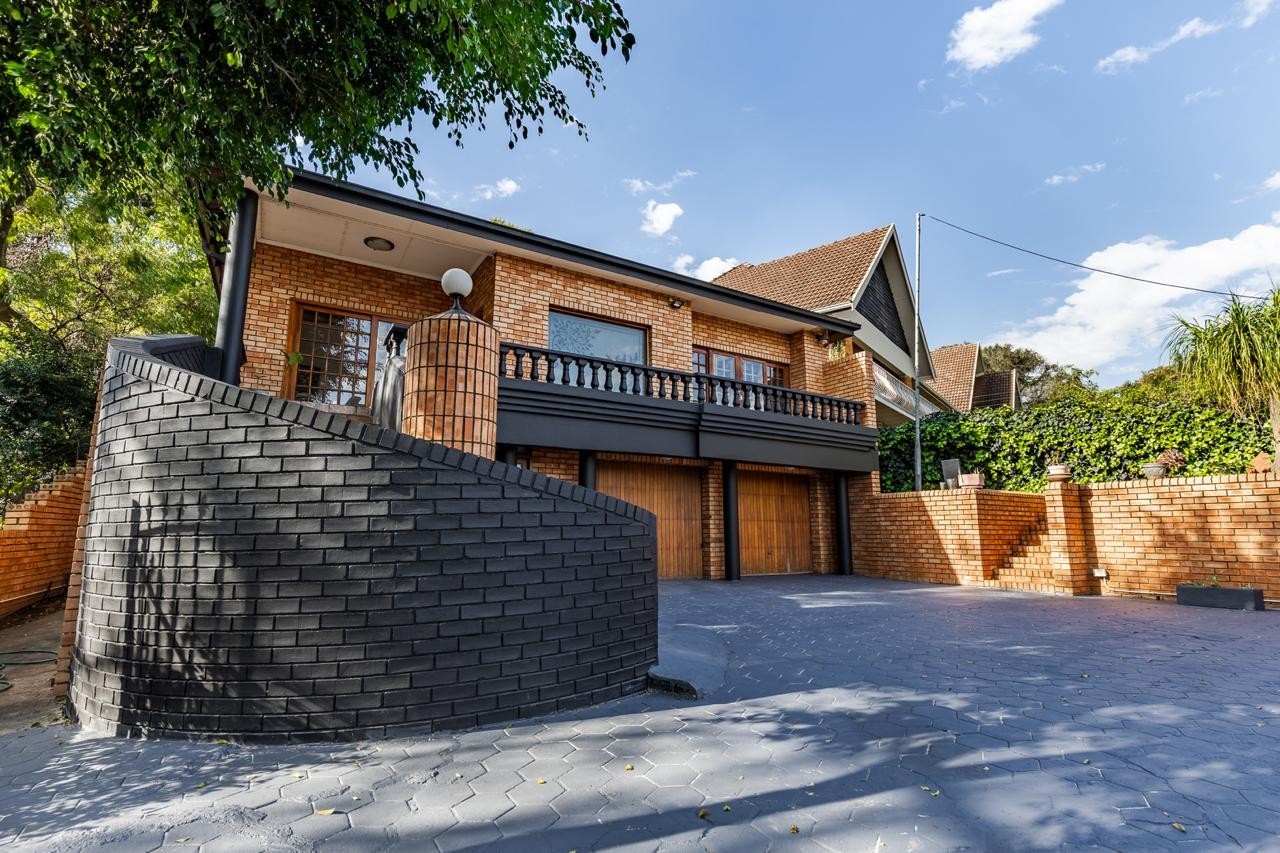 House for sale in Baileys Muckleneuk, Pretoria, 398 m²