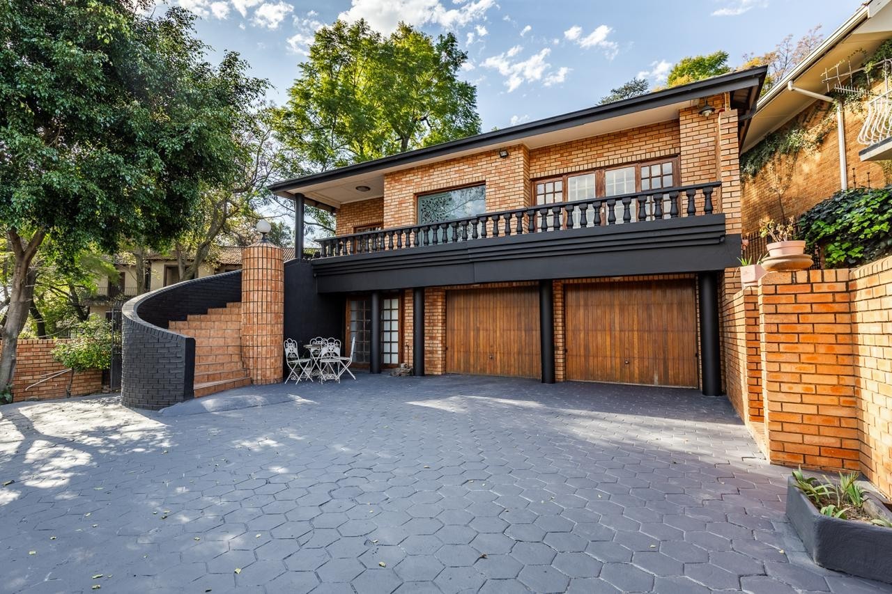 House for sale in Baileys Muckleneuk, Pretoria, 398 m²