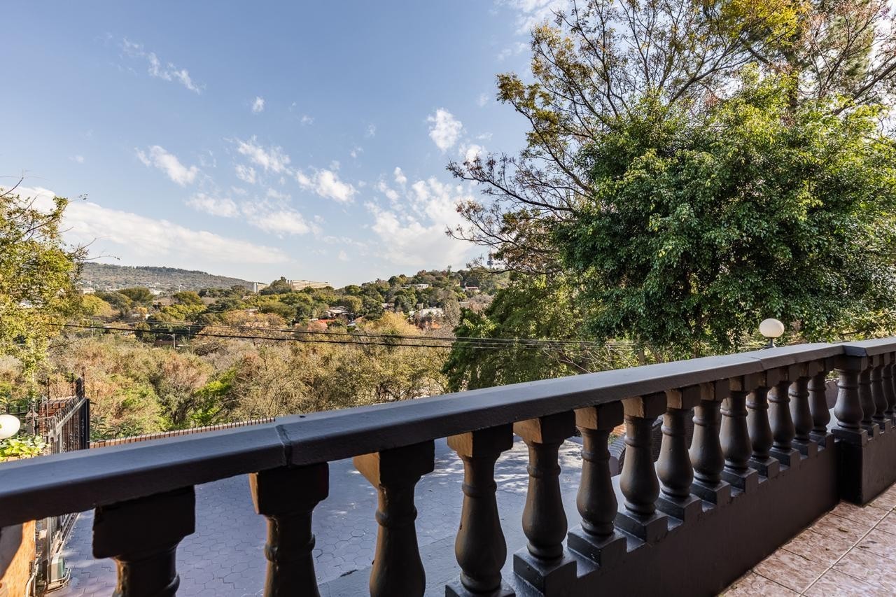 House for sale in Baileys Muckleneuk, Pretoria, 398 m²