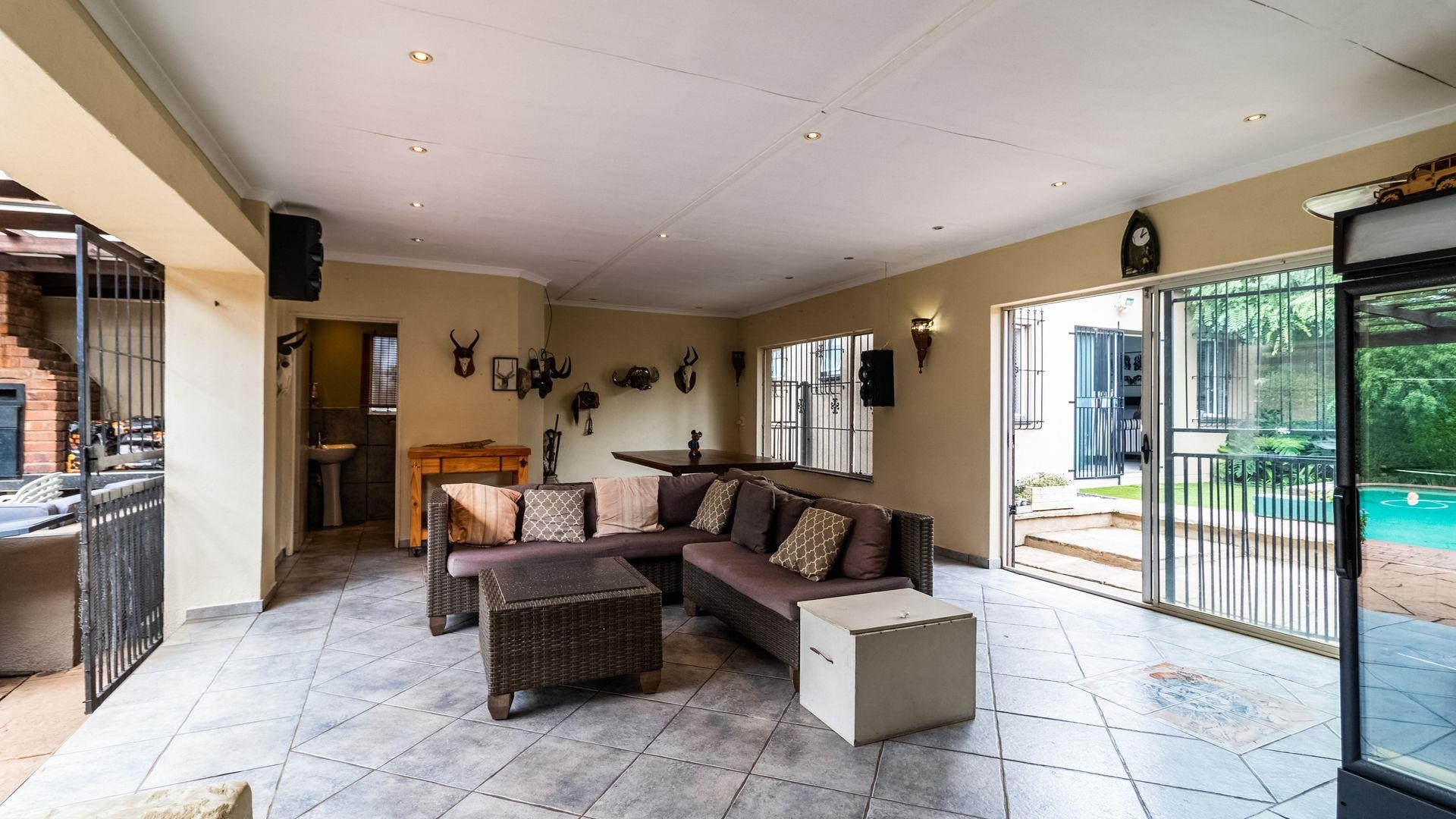 House for sale in Hurlyvale, Edenvale, 7 Chopin Road, Hurlyvale, Edenvale, Gauteng, 1055 m²