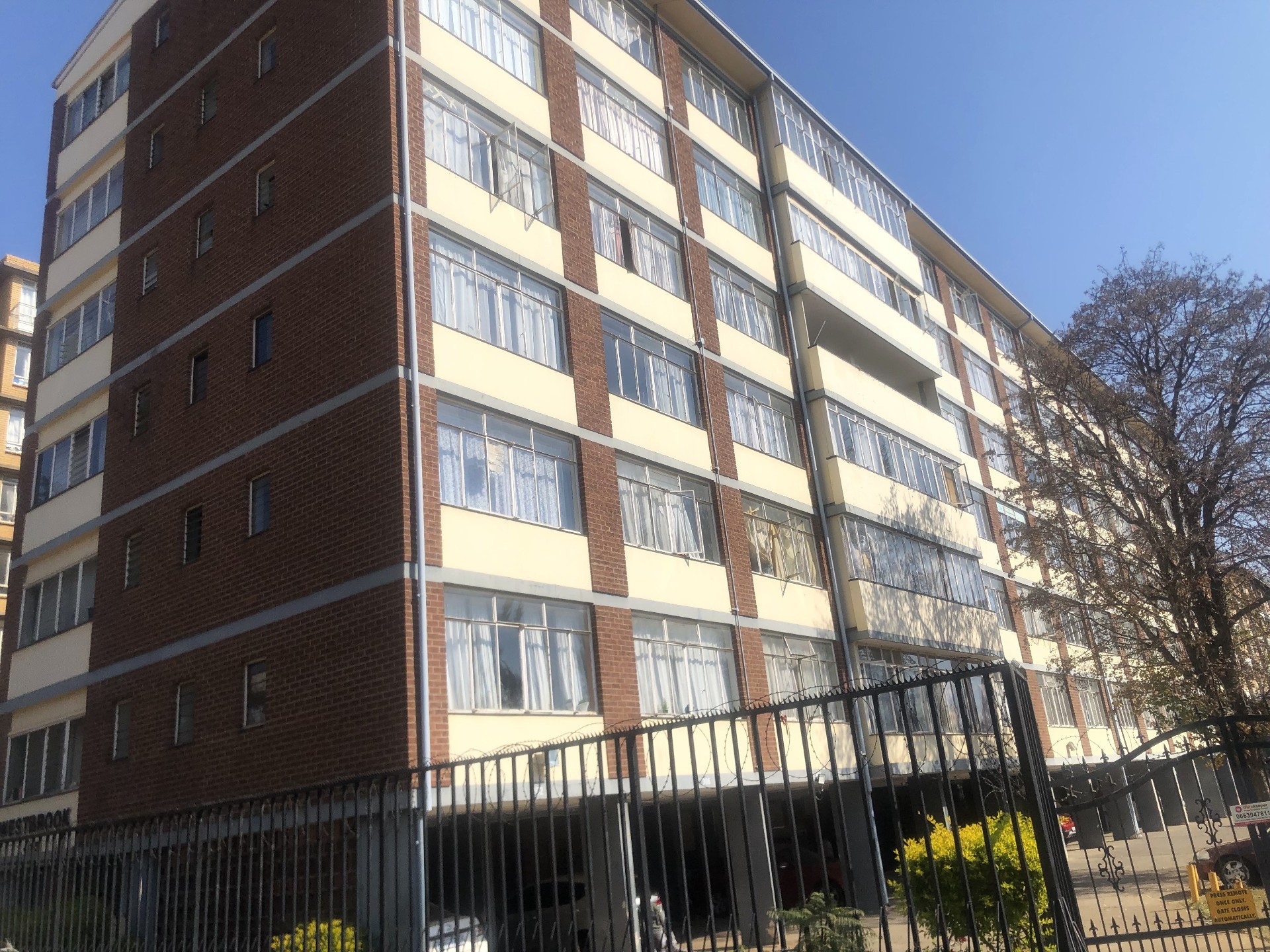 Apartment for sale in Sunnyside, Pretoria, 56 m²