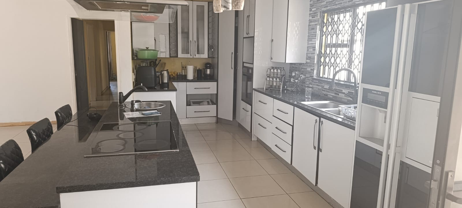 House for sale in Elarduspark, Pretoria, 1249 m²