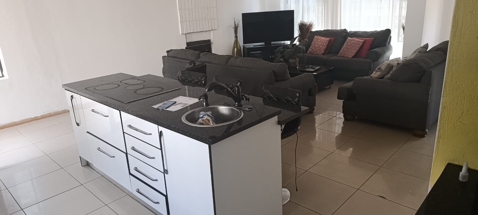 House for sale in Elarduspark, Pretoria, 1249 m²