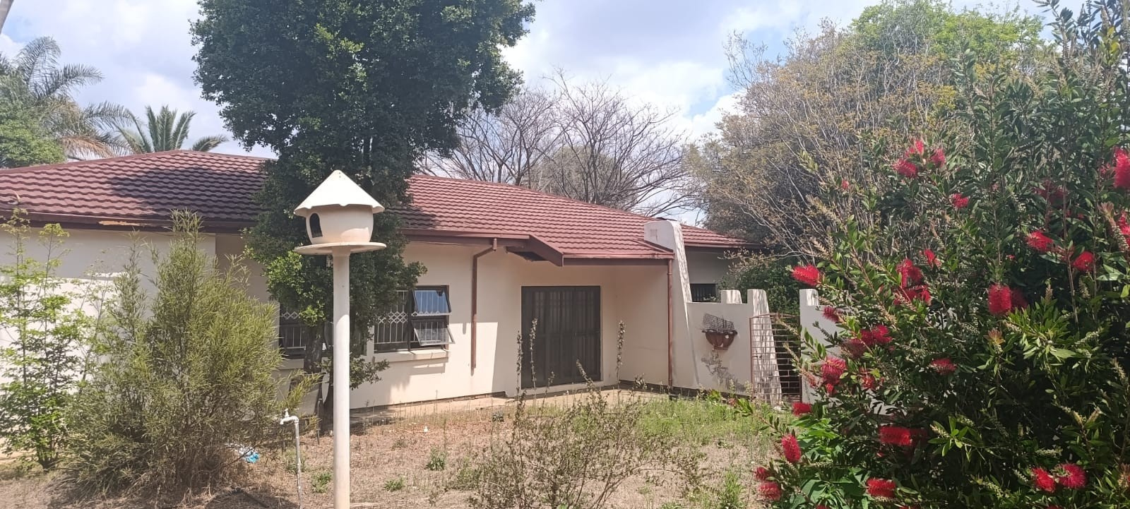 House for sale in Elarduspark, Pretoria, 1249 m²