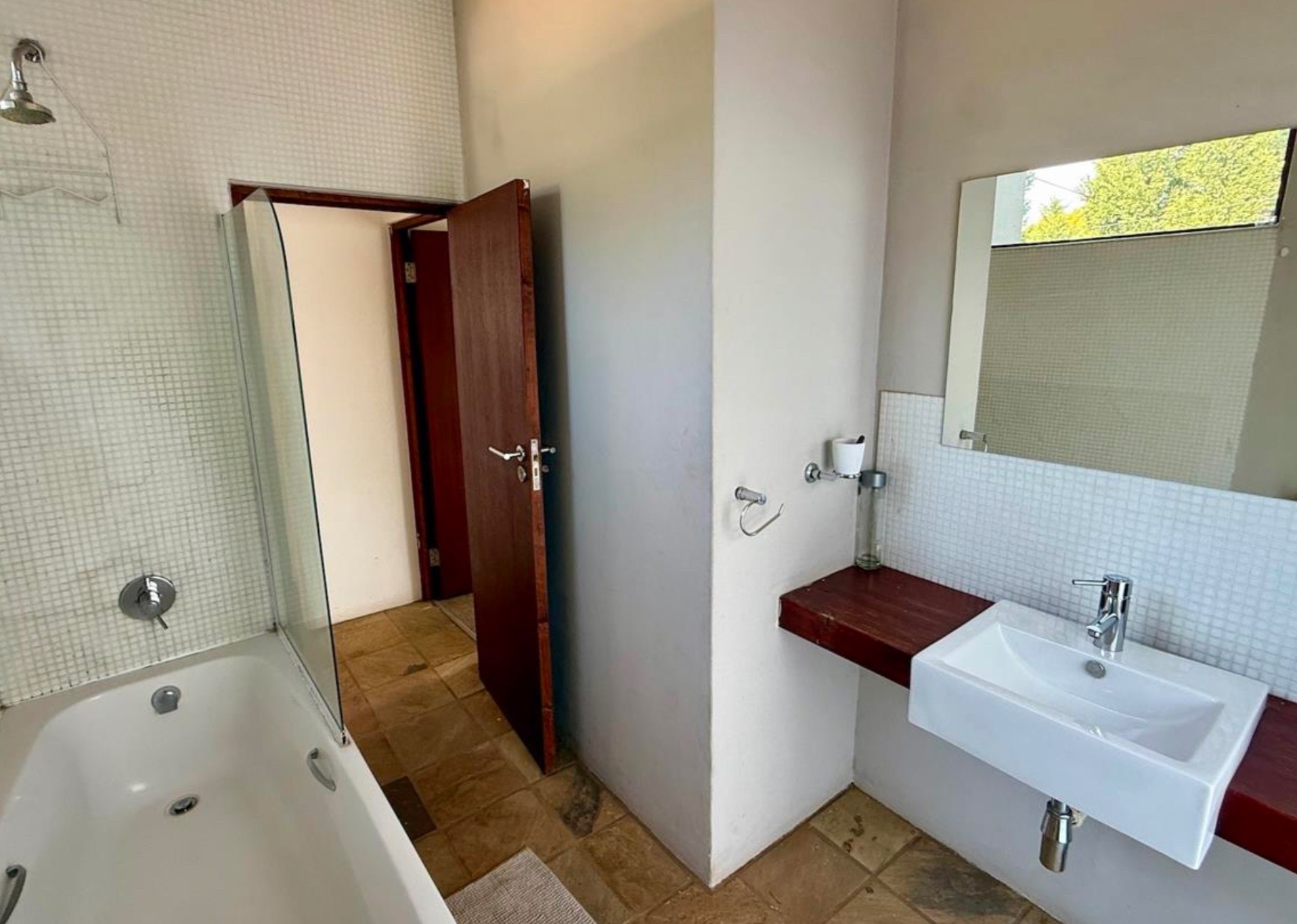 House for sale in Brooklyn, Pretoria, 1276 m²